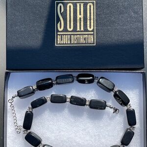 Soho Bijioux Distinction Black onyx necklace with intricate silver accents